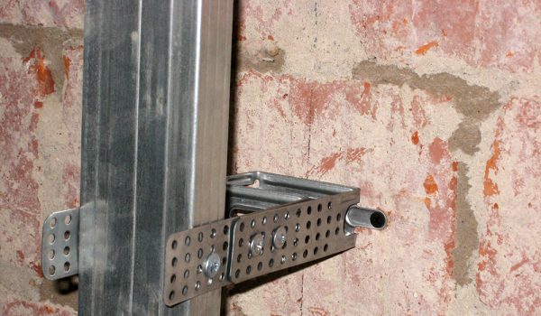 Все варианты и особенности крепления гипсокартонных листов на стены с профилем: как закрепить и зашить углы, на какой профиль лучше закрепить