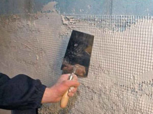 Нужно ли штукатурить стены перед укладкой плитки